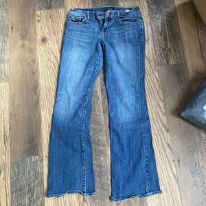 Woman’s Lucky Brand Jeans!